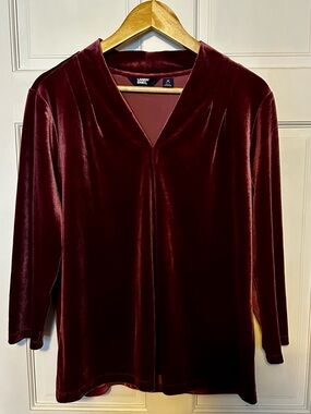 Lands' End Velvet V-Neck Top in Burgundy